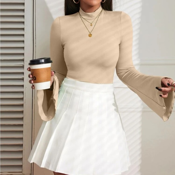 Boho bell sleeve top - Picture 2 of 15